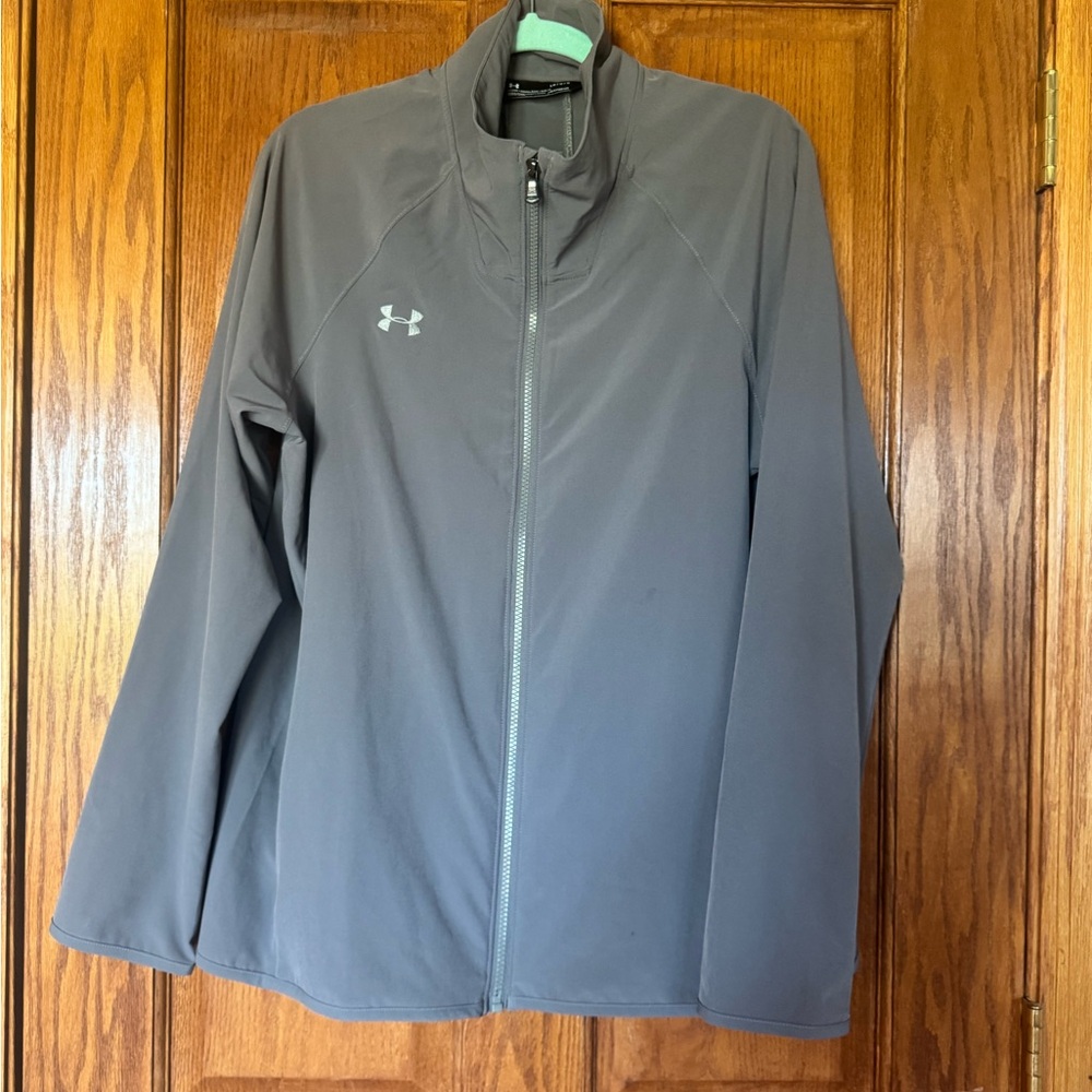 Under Armour women’s Gray Jacket EUC